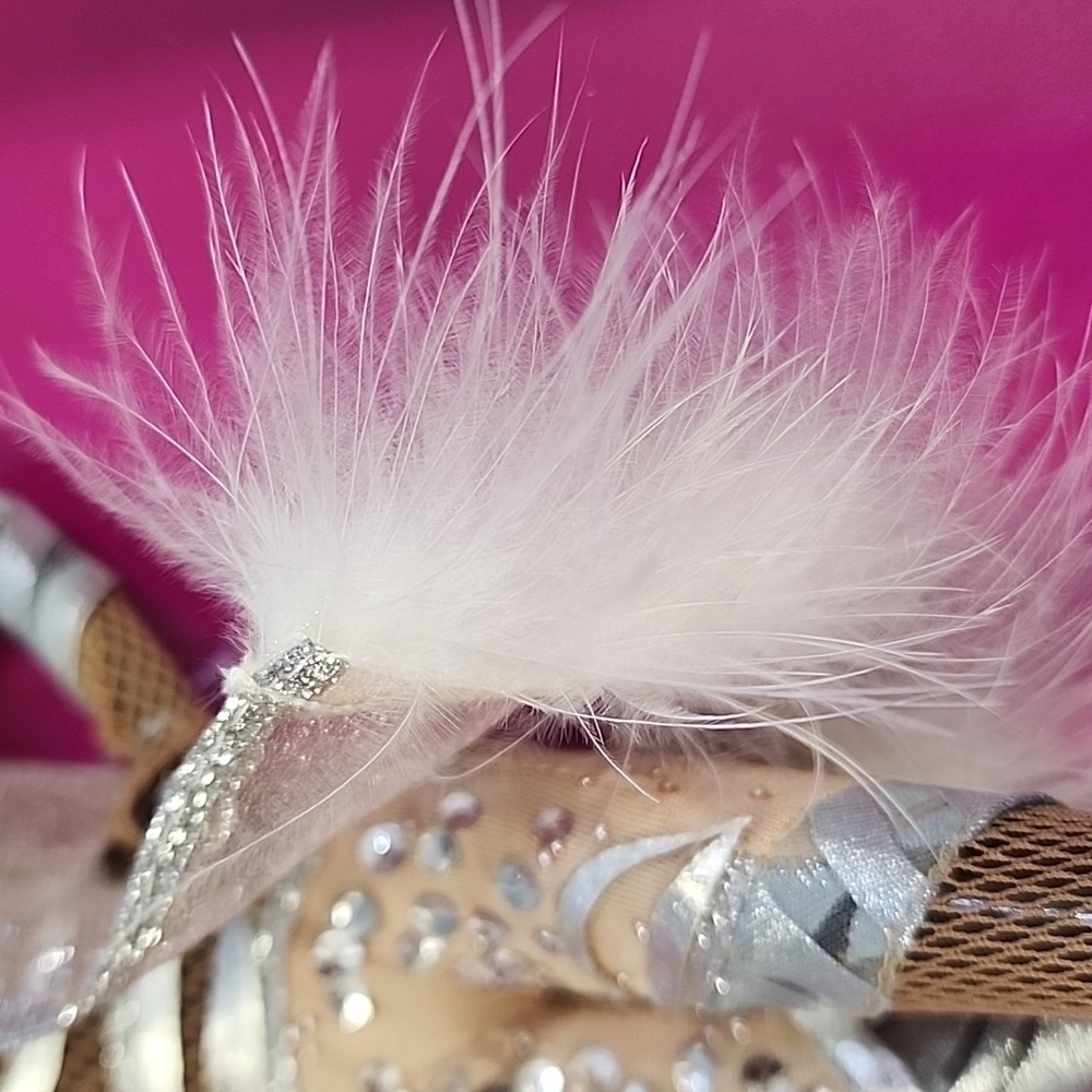 Stephen Borrows "Pazette" Fashion Doll Tan Silver Feathered Outfit NRFB NIB - Picture 9 of 17